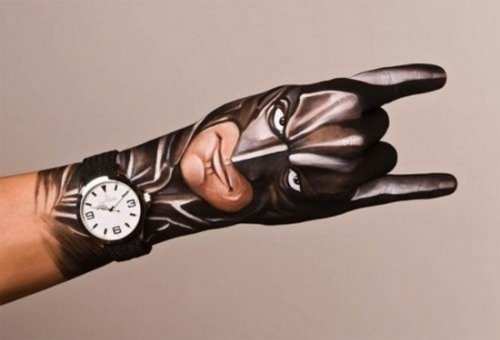 Люди и татуировки (23 фото)