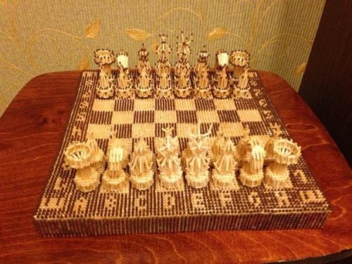 Оригинальная шахматная доска из спичек (5 фото)