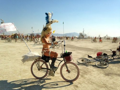Участницы и участники фестиваля Burning Man (36 фото)