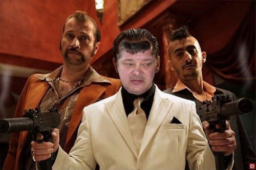 Чудаки и глЯмурные красотки из соцсетей (38 фото)