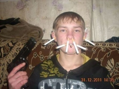 Чудаки и глЯмурные красотки из соцсетей (38 фото)