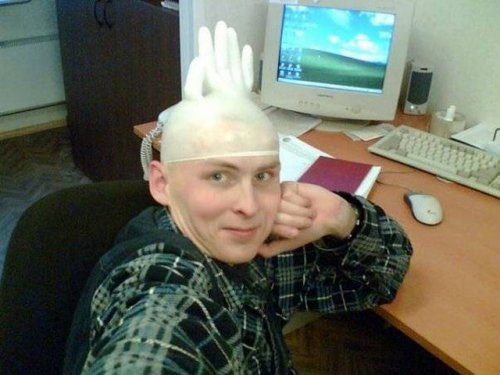 Чудаки и глЯмурные красотки из соцсетей (38 фото)