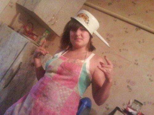 Чудаки и глЯмурные красотки из соцсетей (38 фото)