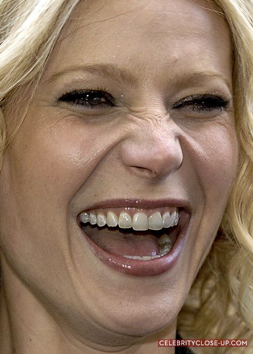 Лица знаменитостей крупным планом (30 фото) Лица знаменитостей крупным планом (30 фото)