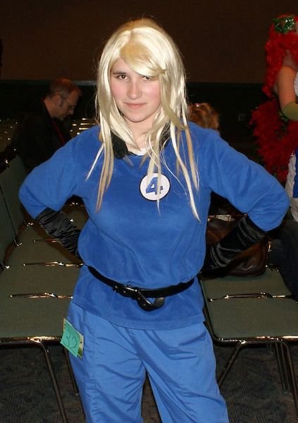 Жуткие и провальные костюмы на Хэллоуин (23 фото) Жуткие и провальные костюмы на Хэллоуин (23 фото)