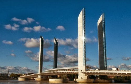 10 Великолепных разводных мостов