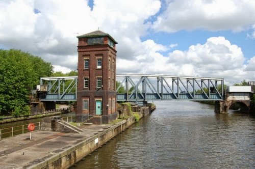 10 Великолепных разводных мостов