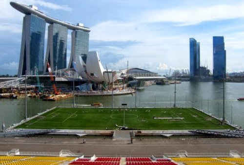 12 Необычно расположенных спортивных сооружений (37 фото)