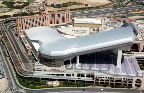 12 Необычно расположенных спортивных сооружений (37 фото)