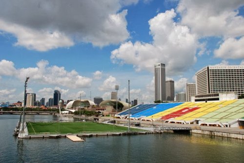 12 Необычно расположенных спортивных сооружений (37 фото)