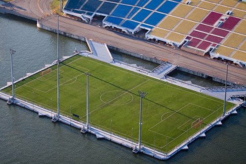 12 Необычно расположенных спортивных сооружений (37 фото)