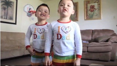 Когда мне грустно, я включаю это видео :)