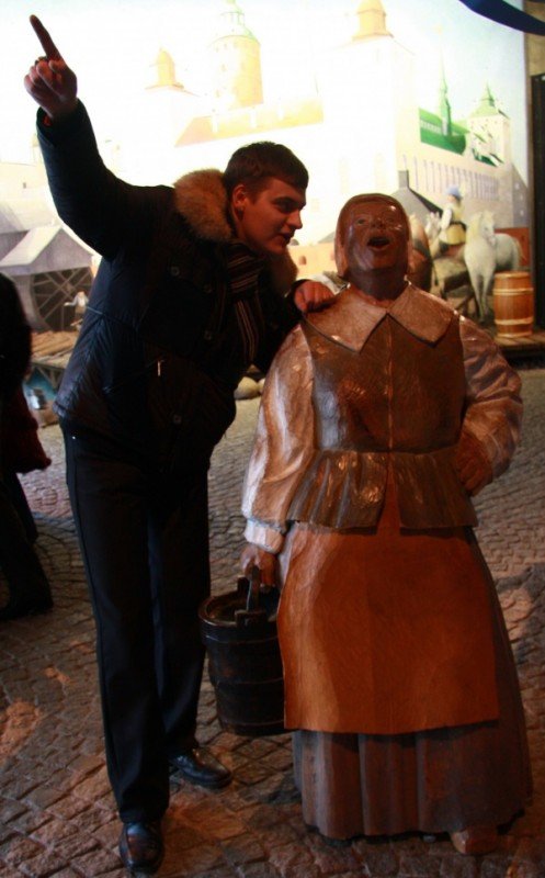 Прикольные фотографии с памятниками (15 шт) Прикольные фотографии с памятниками (15 шт)