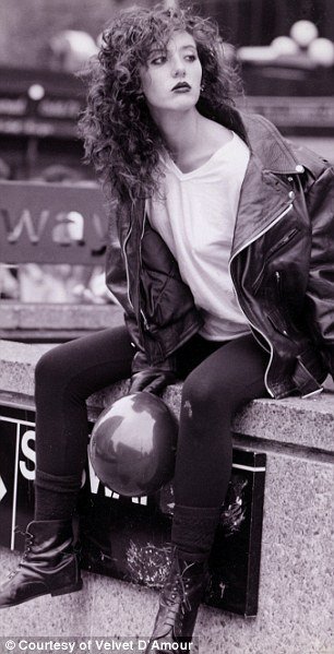 Самой толстой в мире моделью является американка Велвет Д'Амур (6 фото) Самой толстой в мире моделью является американка Велвет Д'Амур (6 фото)