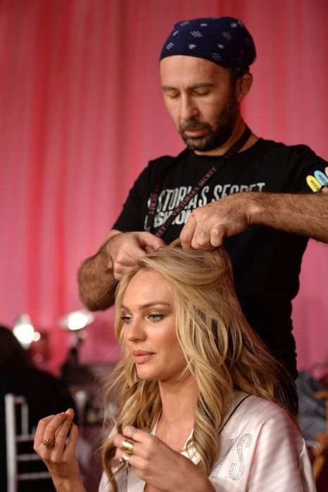 За кулисами Victoria's Secret Fashion Show 2013/14 (20 фото) За кулисами Victoria's Secret Fashion Show 2013/14 (20 фото)