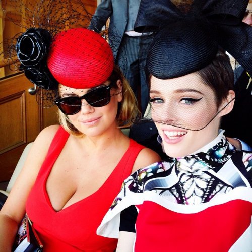 Известные модели в Инстаграме (16 фото)