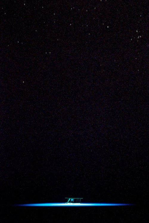 Плавающий мини-отель Manta Resort (12 фото)