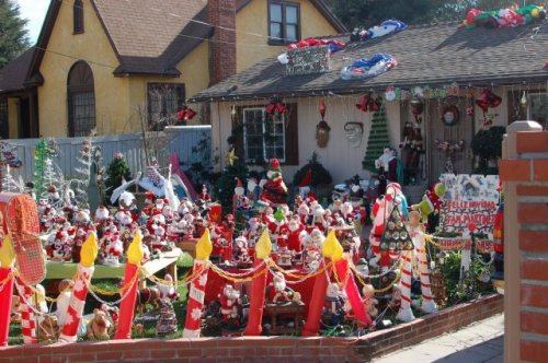 Новогодняя атмосфера в прикольных картинках (22 фото)