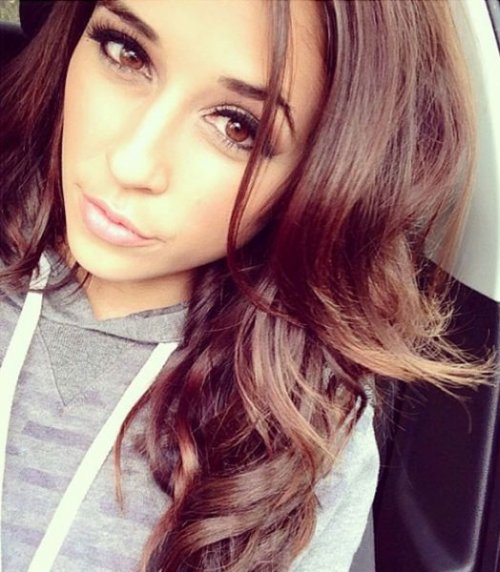 Симпатичные девушки (25 фото)