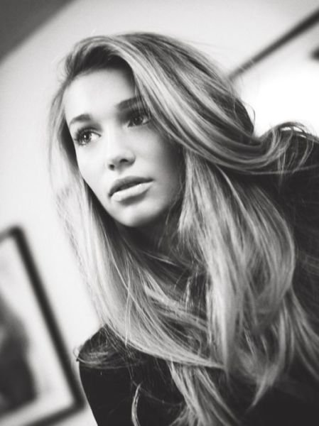 Симпатичные девушки из соцсетей (31 фото)