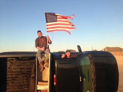 Нестандартные аварии и впечатляющие ДТП (25 фото)