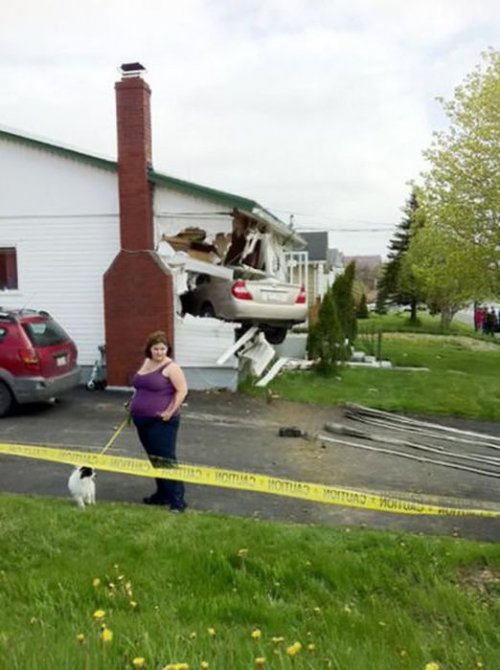 Нестандартные аварии и впечатляющие ДТП (25 фото)