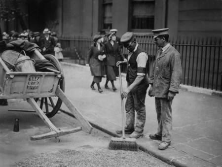 Топ-10: Дети, пережившие падения с большой высоты Топ-10: Дети, пережившие падения с большой высоты