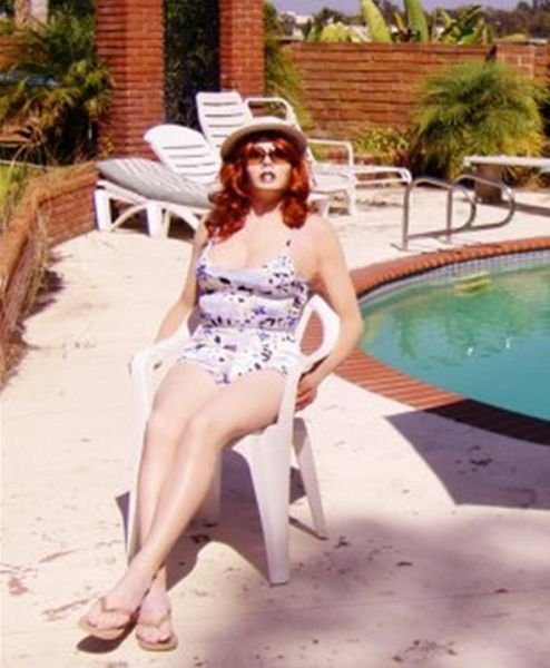 Новая странная тенденция в Европе: мужчины превращаются в женщин (22 фото) Новая странная тенденция в Европе: мужчины превращаются в женщин (22 фото)