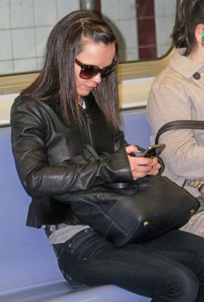 Знаменитости в метро (29 фото) Знаменитости в метро (29 фото)