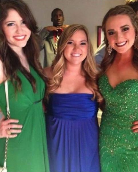 Забавные фотобомбы со всего света (31 фото) Забавные фотобомбы со всего света (31 фото)