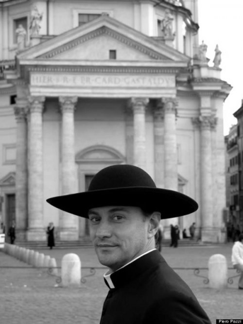 10 Самых сумасшедших календарей на 2014 год