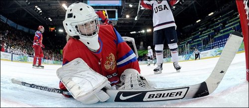 Симпатичная блондинка необычной профессии (11 фото)