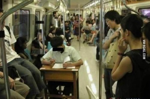 12 самых смешных фотографий людей во время учёбы