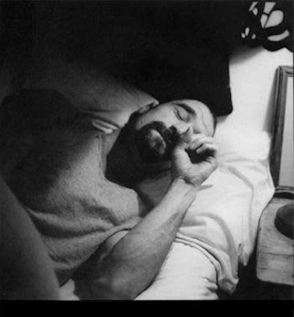 Знаменитые мужчины по утрам в фотопроекте Вероник Виал (24 фото) Знаменитые мужчины по утрам в фотопроекте Вероник Виал (24 фото)