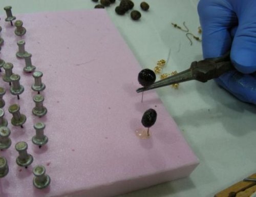 Бижутерия из необычного материала (8 фото)