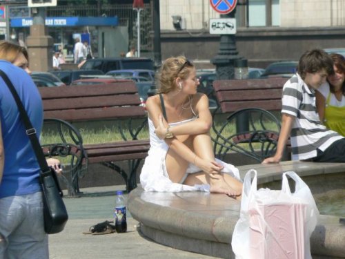 Соблазнительные девушки, которых можно встретить на улице (34 фото)