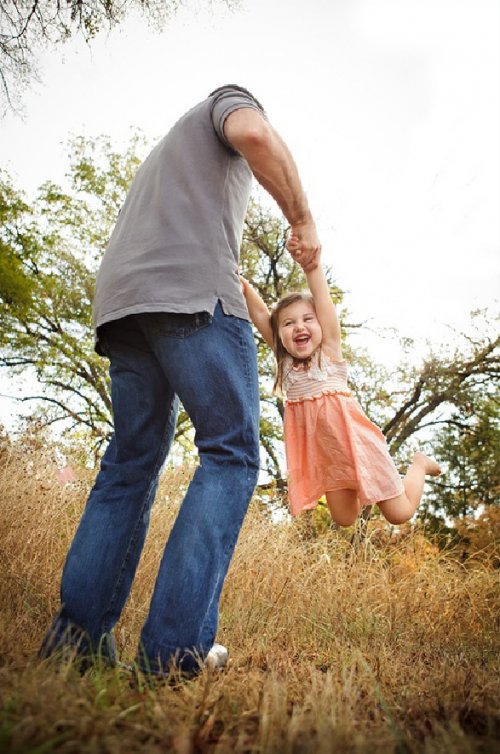 Любящие папы и их любимые дочки (27 фото)