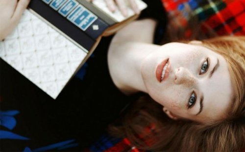 Симпатичные девушки (24 фото)