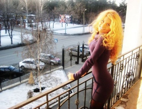 Симпатичные девушки (24 фото)