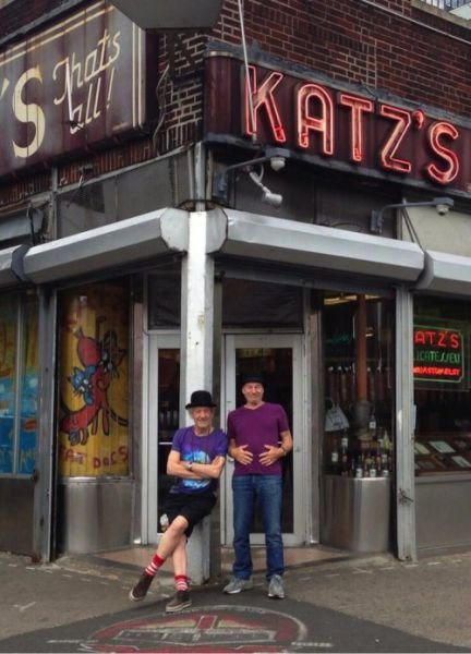 Патрик Стюарт и Иэн Маккеллен отмечают Конец Бродвейской Эры (29 фото) Патрик Стюарт и Иэн Маккеллен отмечают Конец Бродвейской Эры (29 фото)