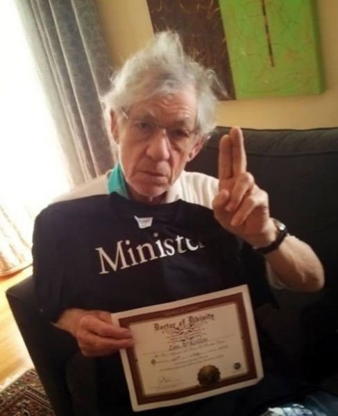 Патрик Стюарт и Иэн Маккеллен отмечают Конец Бродвейской Эры (29 фото) Патрик Стюарт и Иэн Маккеллен отмечают Конец Бродвейской Эры (29 фото)