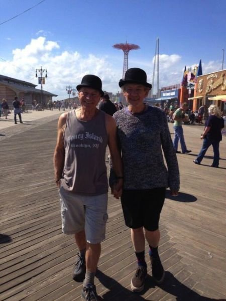 Патрик Стюарт и Иэн Маккеллен отмечают Конец Бродвейской Эры (29 фото) Патрик Стюарт и Иэн Маккеллен отмечают Конец Бродвейской Эры (29 фото)