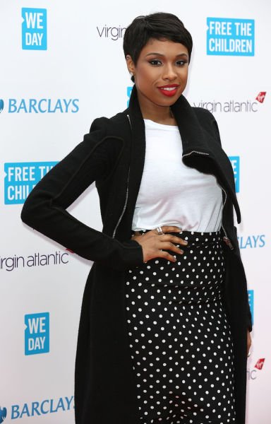 Неправдоподобные места работ звёзд до их популярности (38 фото) Неправдоподобные места работ звёзд до их популярности (38 фото)