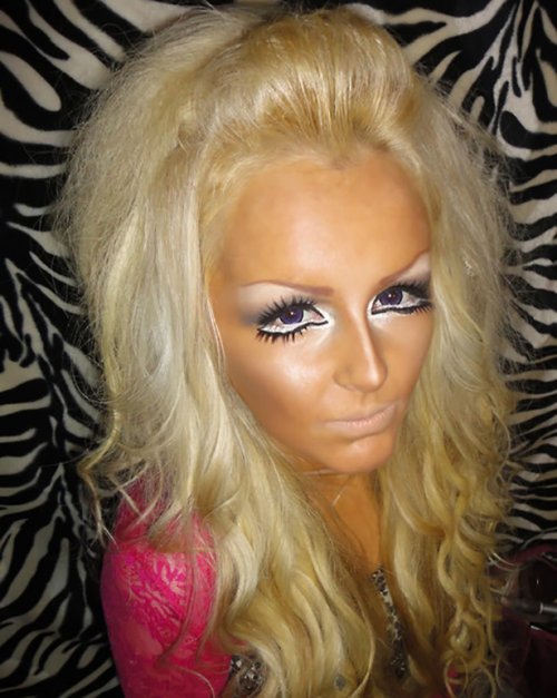 Жертвы макияжа (31 фото)