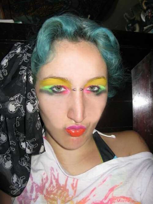 Жертвы макияжа (31 фото)