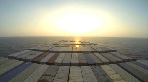 Контейнеровоз Elly Maersk: вокруг света за 4 минуты