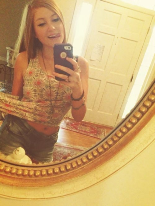 Сексуальные девушки из соцсетей (24 фото)