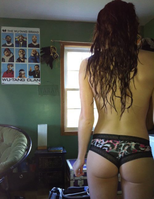 Сексуальные девушки из соцсетей (24 фото)