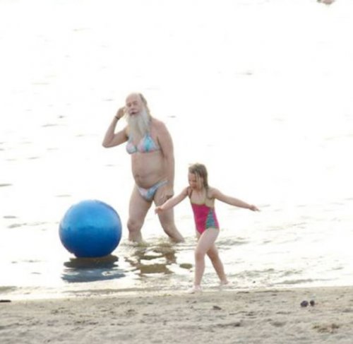 Пляжные будни в прикольных картинках (37 фото)