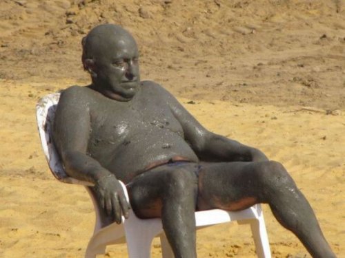 Пляжные будни в прикольных картинках (37 фото)